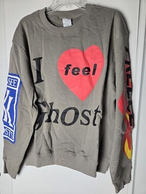 I feel Ghost Graphic Sweatshirt — Gray with Red Heart